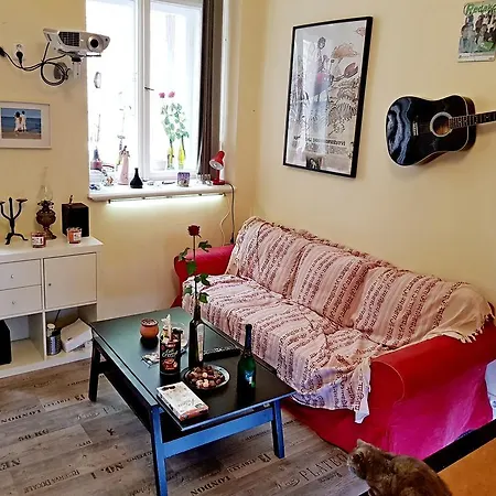 Δωμάτια σε οικογενειακή κατοικία Homestay Maneska